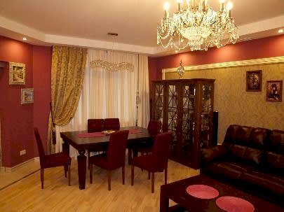 spacious lounge (3).JPG